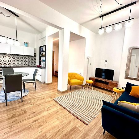 Lombardo'S Family - Free Private Parking 700M From The Station! Apartment La Spezia Bagian luar foto