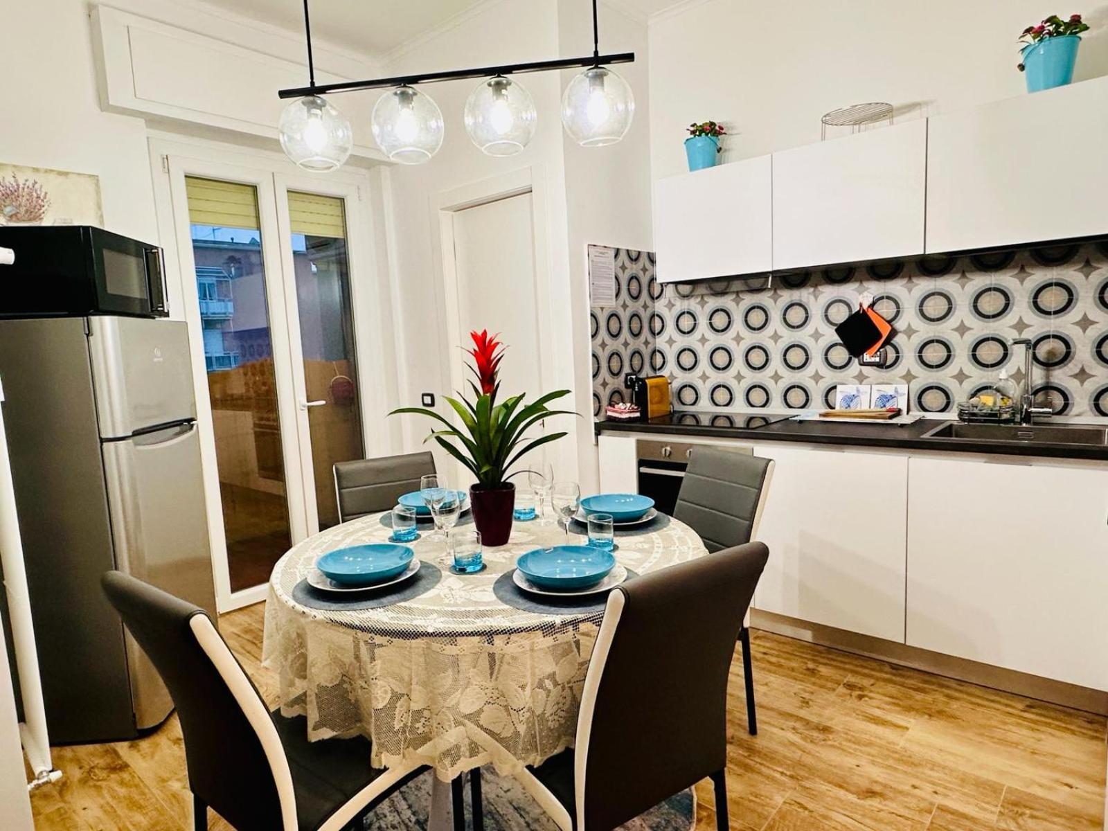 Lombardo'S Family - Free Private Parking 700M From The Station! Apartment La Spezia Bagian luar foto