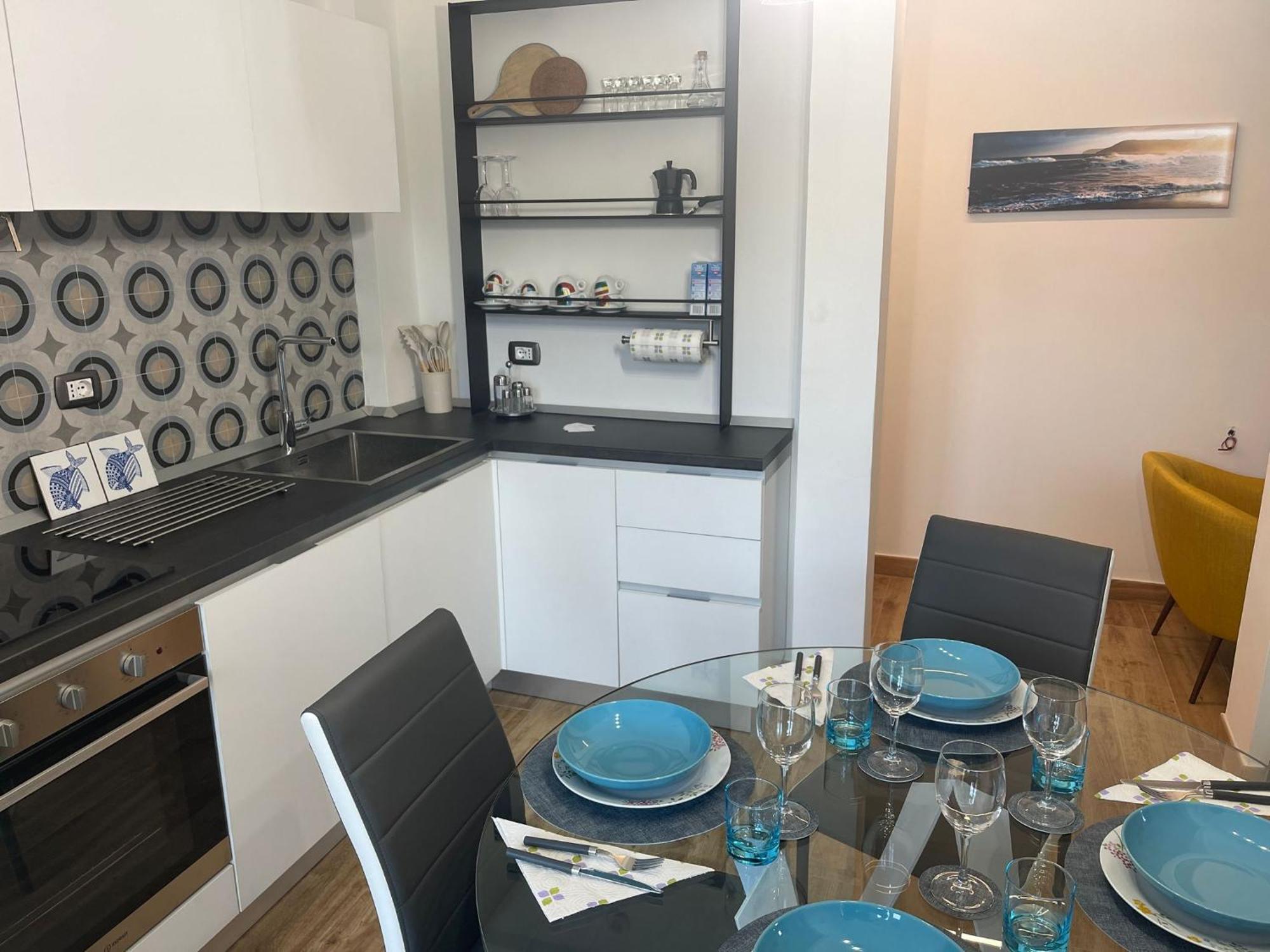 Lombardo'S Family - Free Private Parking 700M From The Station! Apartment La Spezia Bagian luar foto